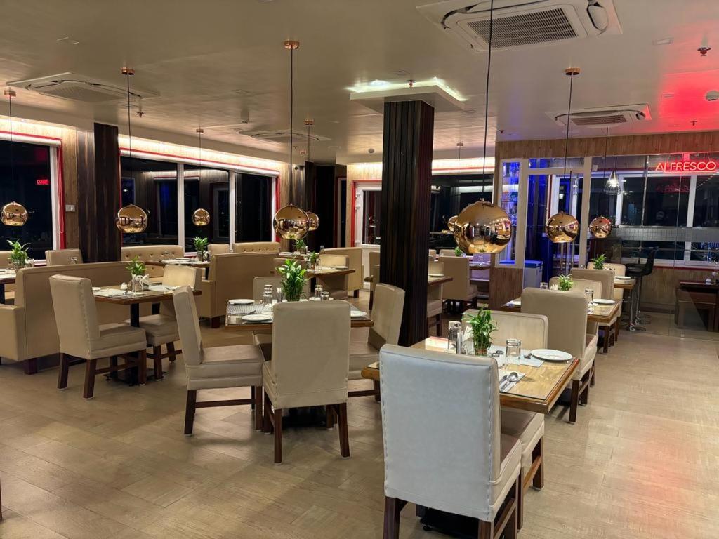 Hotel Golden Orbit Āsansol Zewnętrze zdjęcie