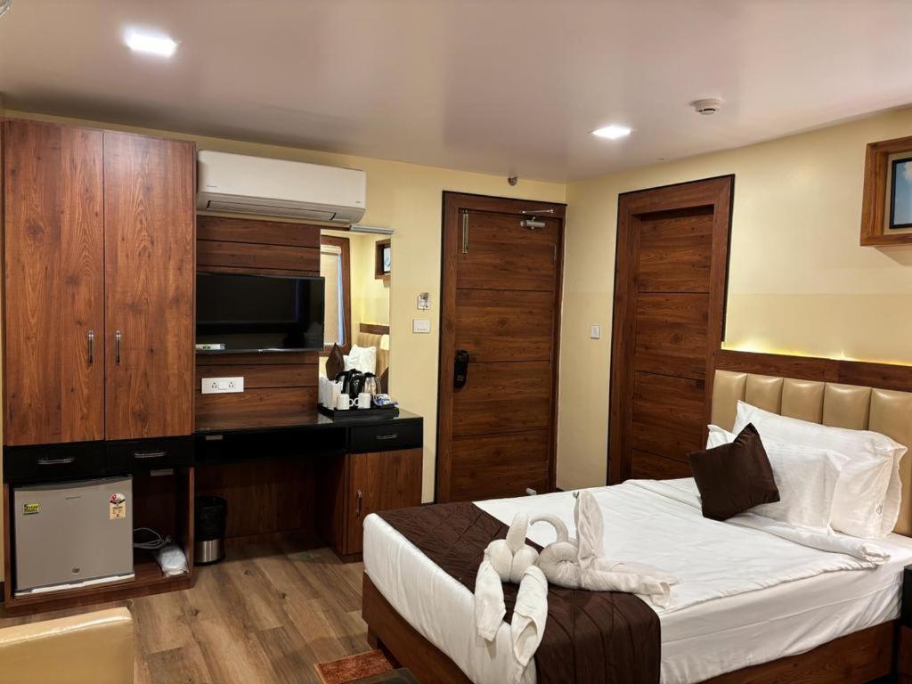Hotel Golden Orbit Āsansol Zewnętrze zdjęcie